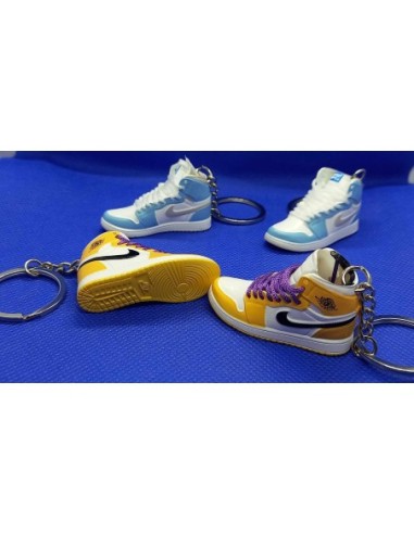 Porte cles Basket Jaune JORDAN AJ96 vendu a l'unité.