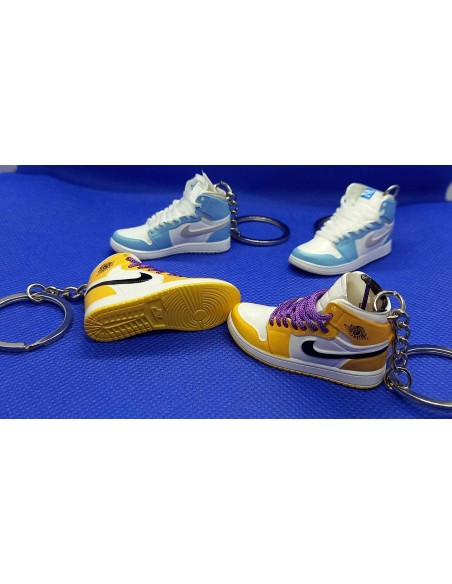 Porte cles Basket Jaune JORDAN AJ96 vendu a l'unité.